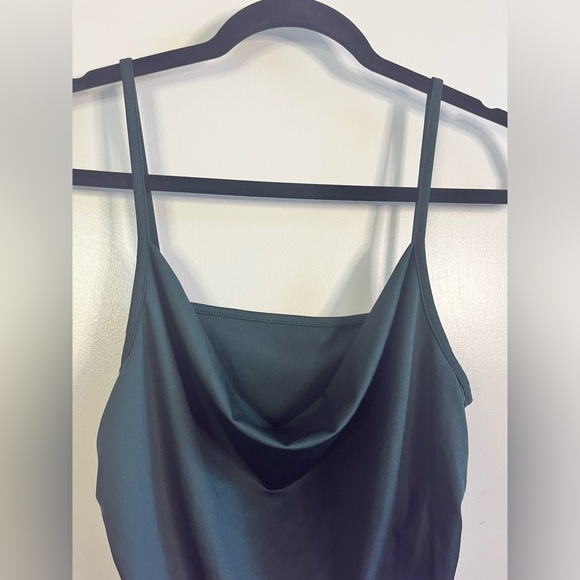 SHEIN Ruched / Drawstring Cropped Tank Top - Picture 3 of 7